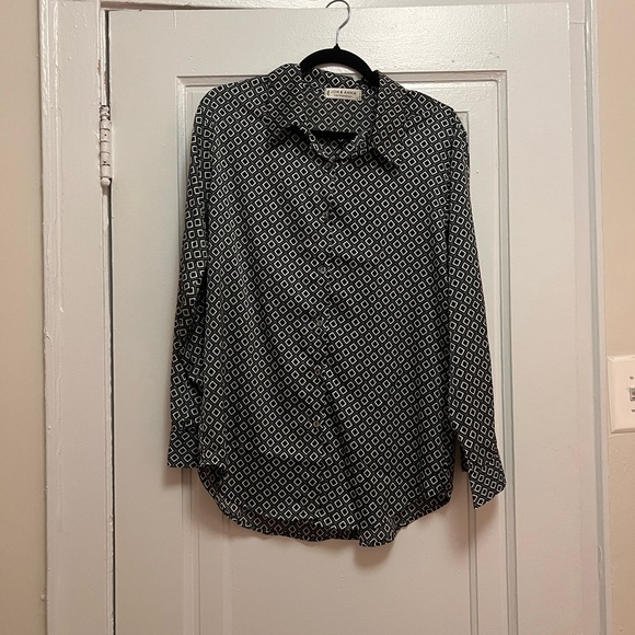 Patterned Blouse - Picture 4 of 5